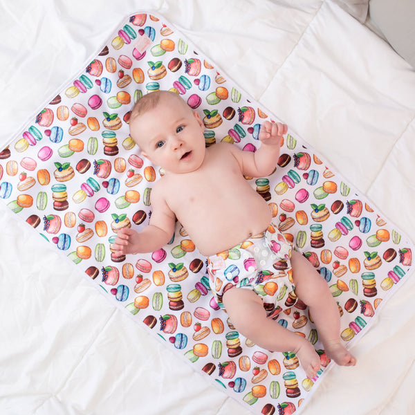 Eco Gift Bundle (4 Nappies + Pod + Mat) | Hey Macarona