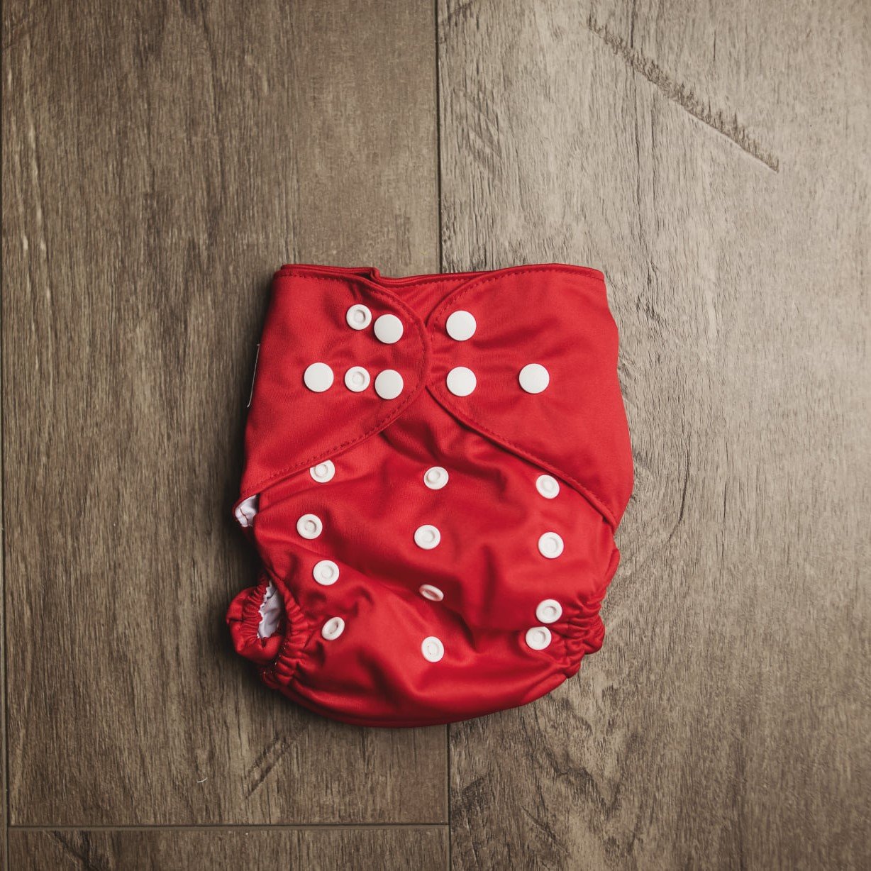 Alcmena | V3.5 Snap & Wipe Cloth Nappy | Ruby Red | Hook & Loop Only - Monarch
